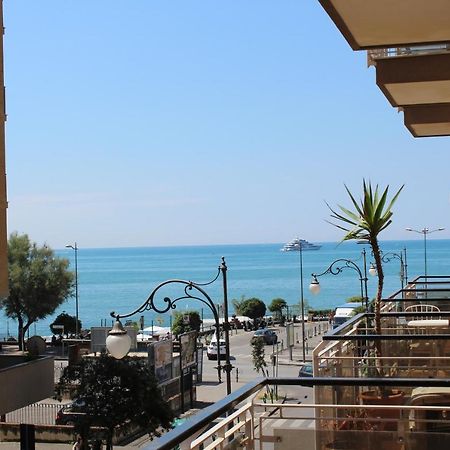 La Collina Dei Ciliegi Bed & Breakfast Салерно Екстериор снимка